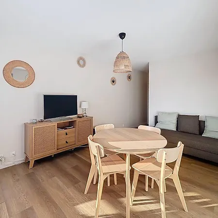 Renove 5 Pers. Avec Parking, A 100m Plage, Centre Merville-franceville, Expo Sud - Fr-1-465-71 * Merville-Franceville-Plage